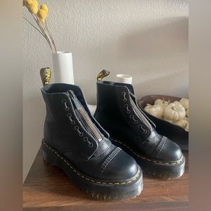 Dr. Martens Sinclair Milled Napa Leather Platform; Size 7 Women’s